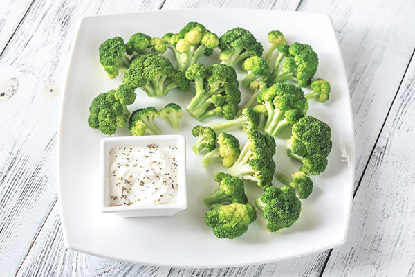 steamed broccoli with yogurt tzatziki dip 
