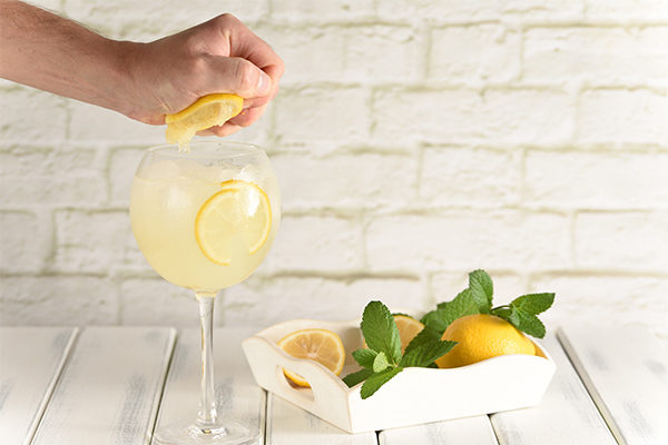 how to make lemon water