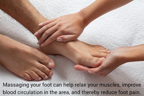 foot massage may help in reducing foot pain