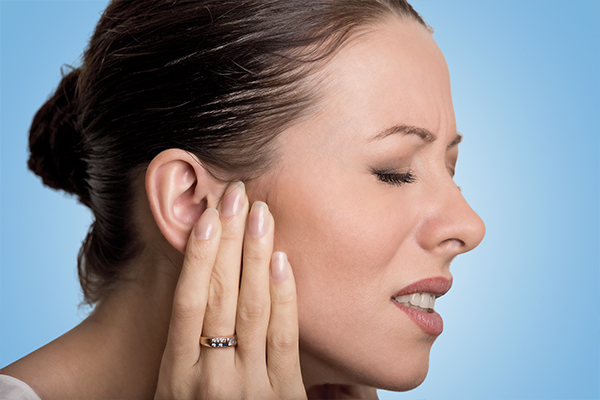 complications of excessive earwax buildup