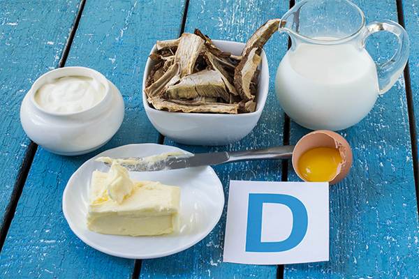 consume vitamin D rich foods to prevent symptoms of knee pain