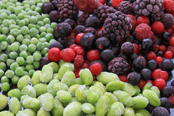 is it safe to consume frozen fruits and vegetables?