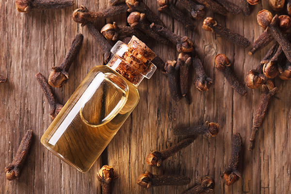 clove oil is a popular home remedy for a toothache