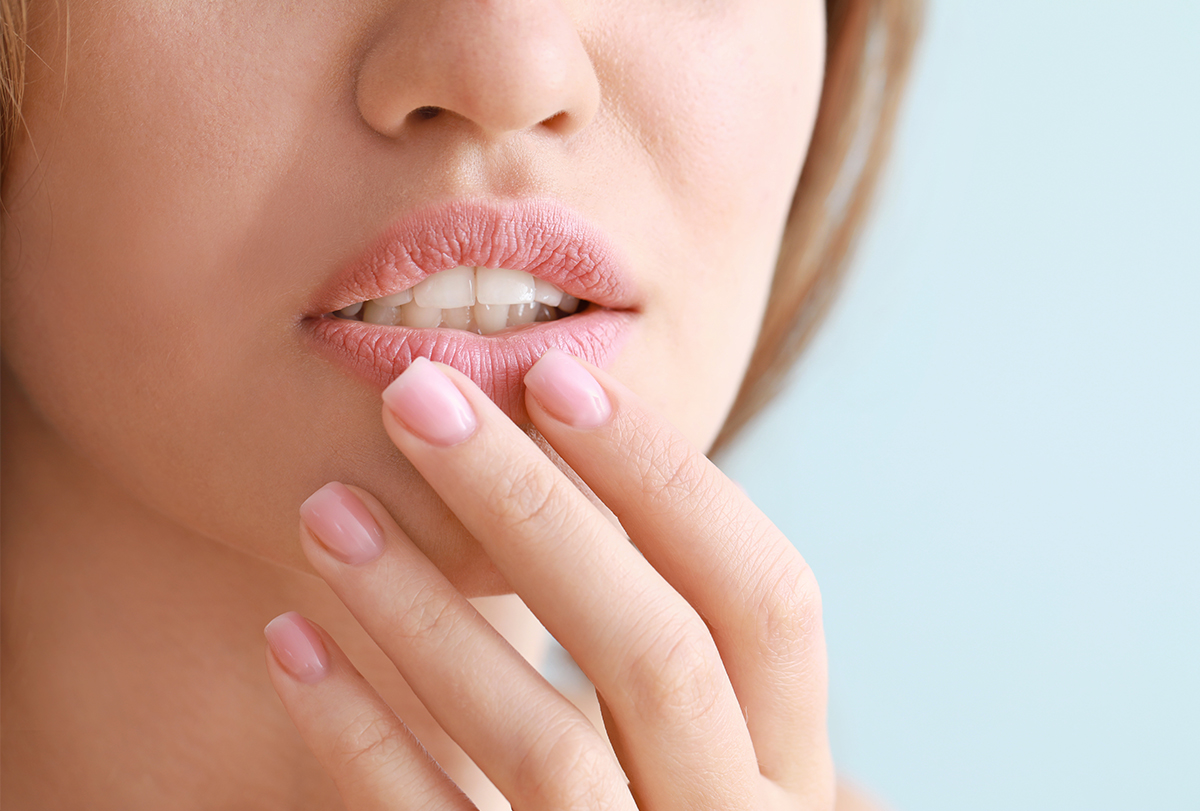 treating chapped lips