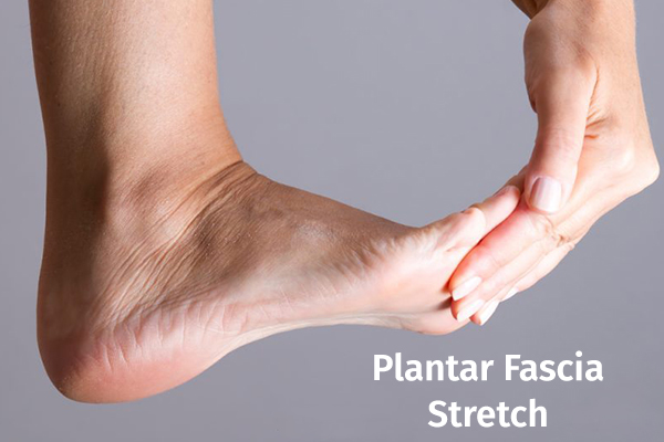 plantar fascia stretch can help relieve foot pain