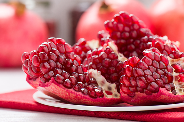 pomegranate helps maintain skin health