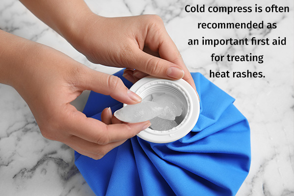 cold compress can help soothe heat rashes