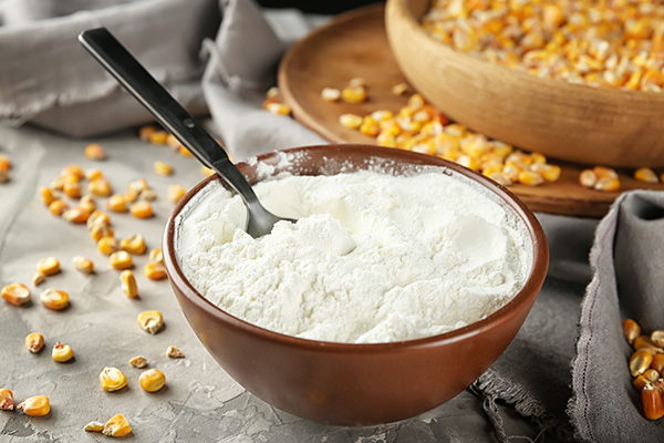 cornstarch for treating rashes under the breasts