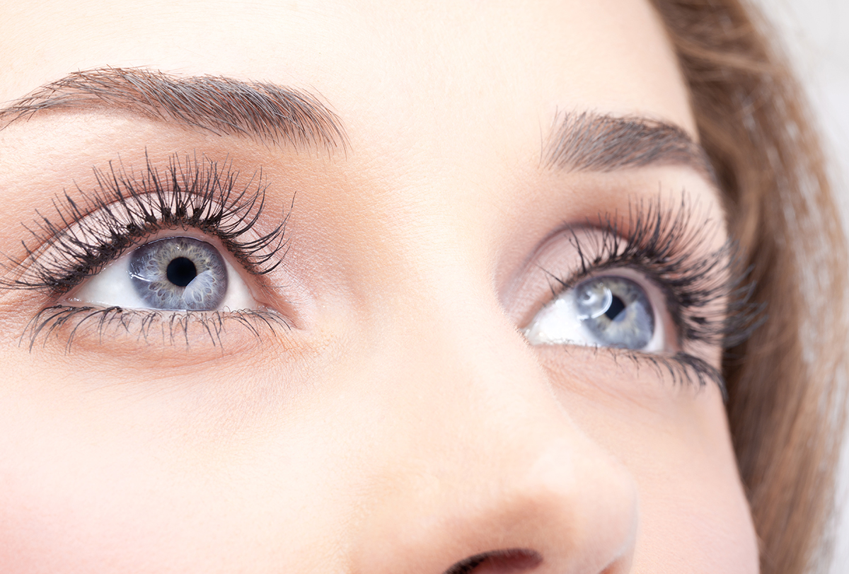 grow thick and long eyelashes