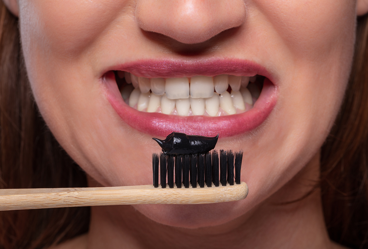 diy activated charcoal toothpaste: benefits and how to prepare