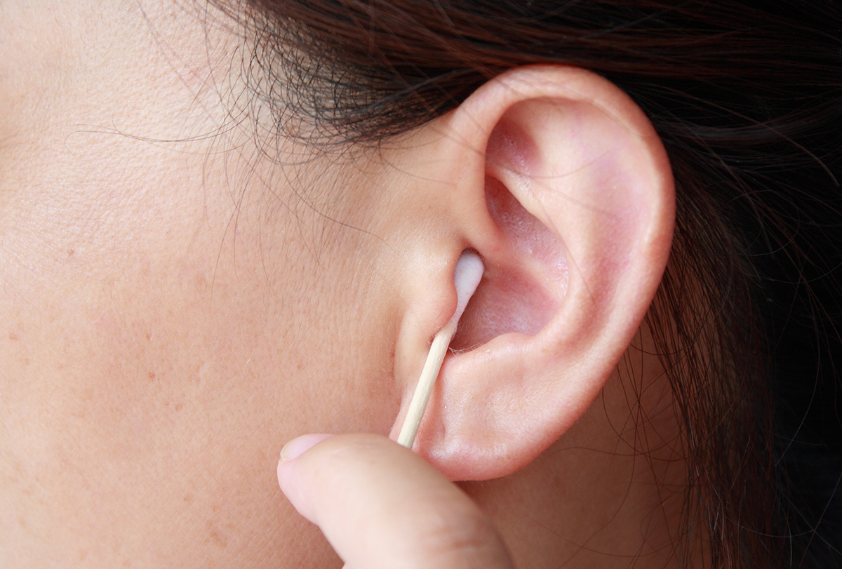 how to clean your ears safely?